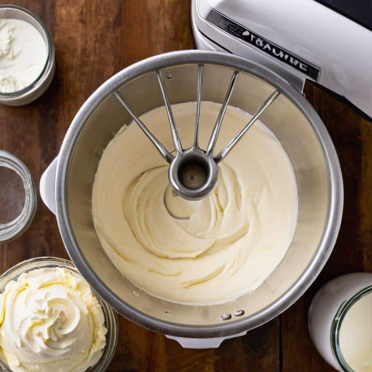 Mastering Buttercream Frosting Techniques