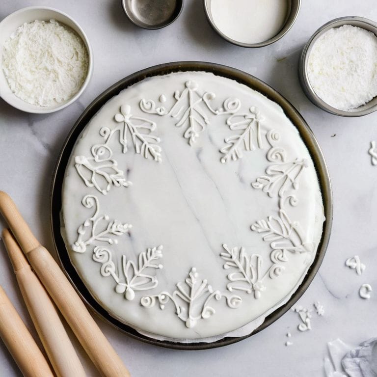 A Guide on How to Use Stencils With Royal Icing